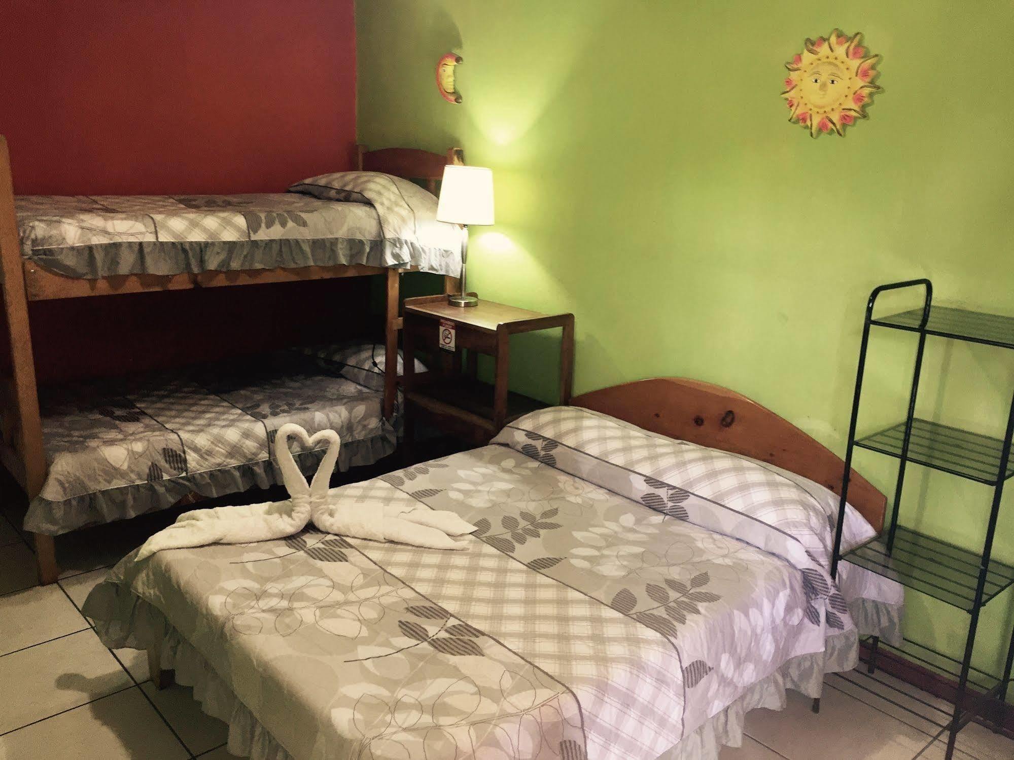 Hotel & Hostel Sloth Backpackers Monteverde Extérieur photo