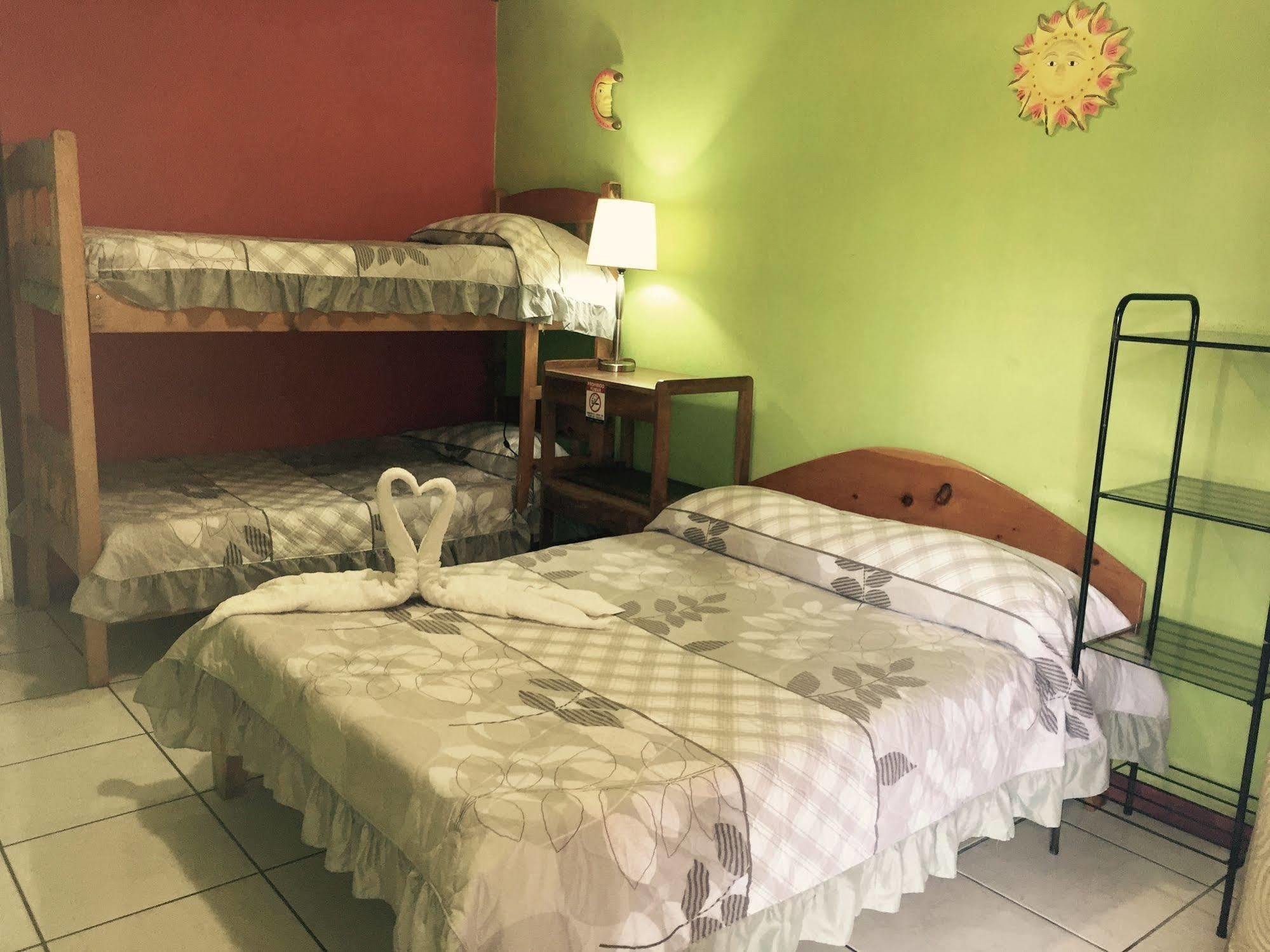 Hotel & Hostel Sloth Backpackers Monteverde Extérieur photo