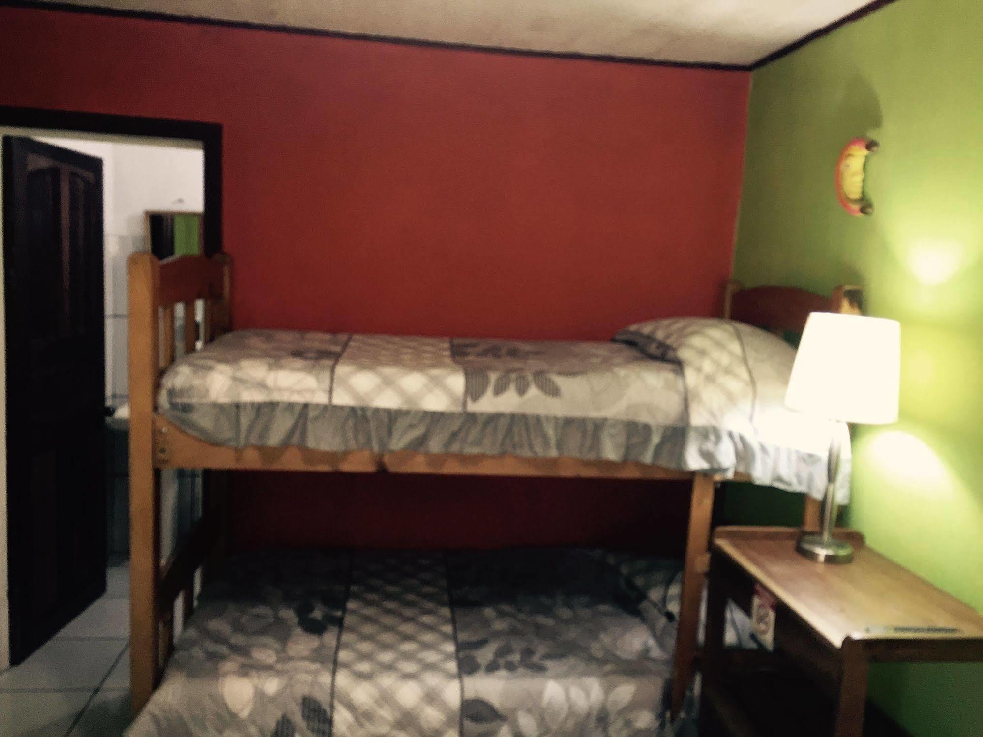 Hotel & Hostel Sloth Backpackers Monteverde Extérieur photo